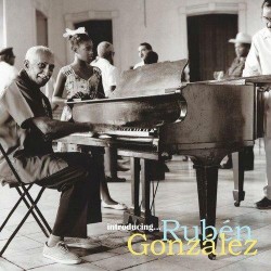 González, Rubén -...